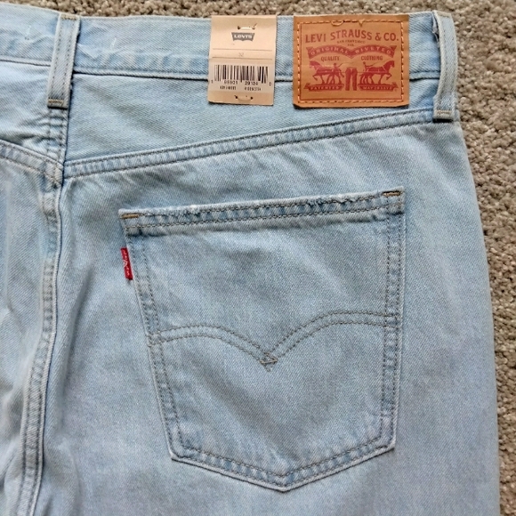 NWT 32 14 Levi's Low Pro Straight Leg Light Wash Destructed Denim Jeans NEW - Picture 12 of 14